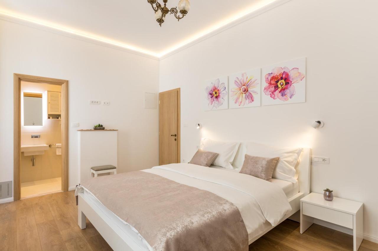 Maniva Old Town Luxury Rooms - Prime Spot By Riva Promenade Split Dış mekan fotoğraf
