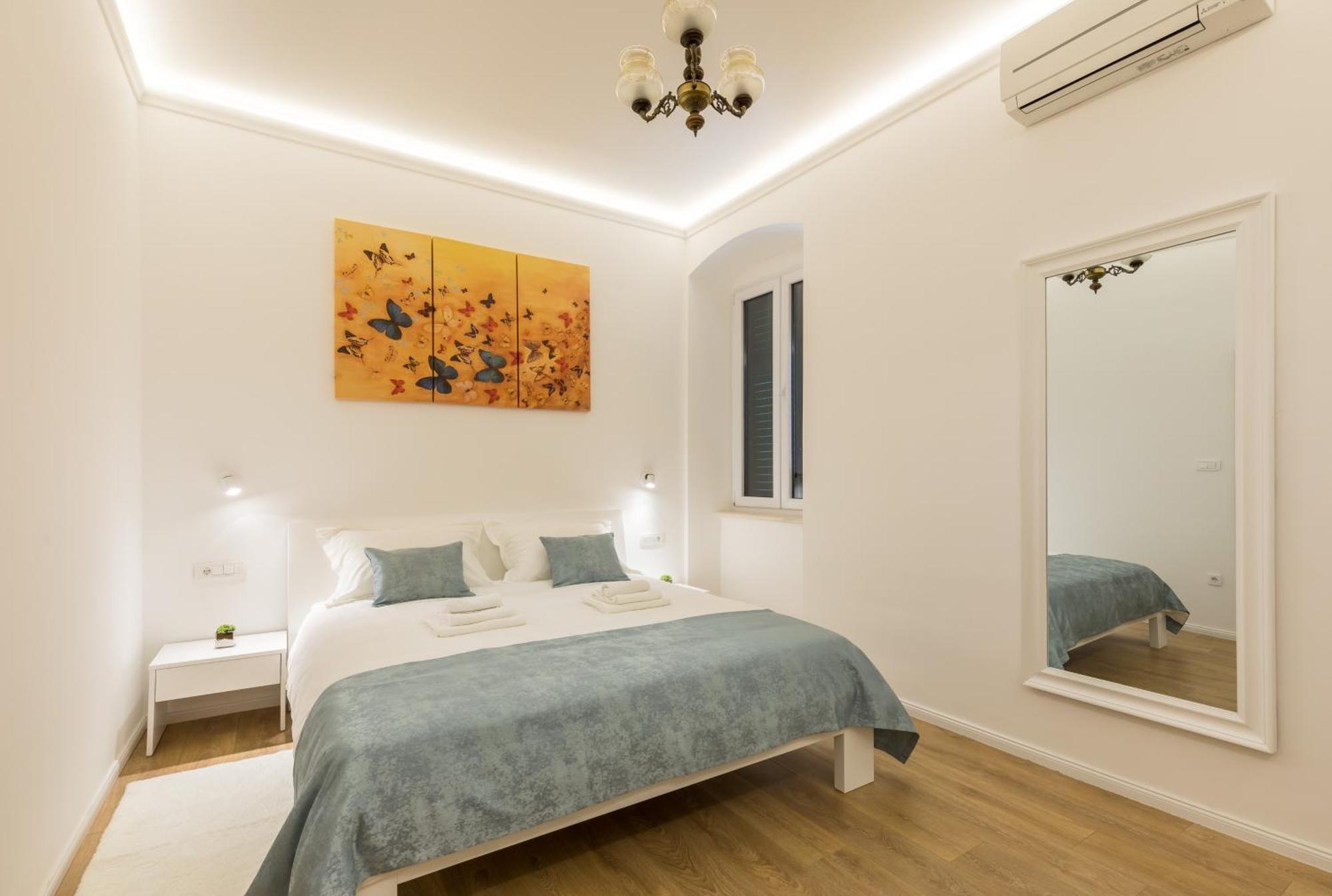 Maniva Old Town Luxury Rooms - Prime Spot By Riva Promenade Split Dış mekan fotoğraf