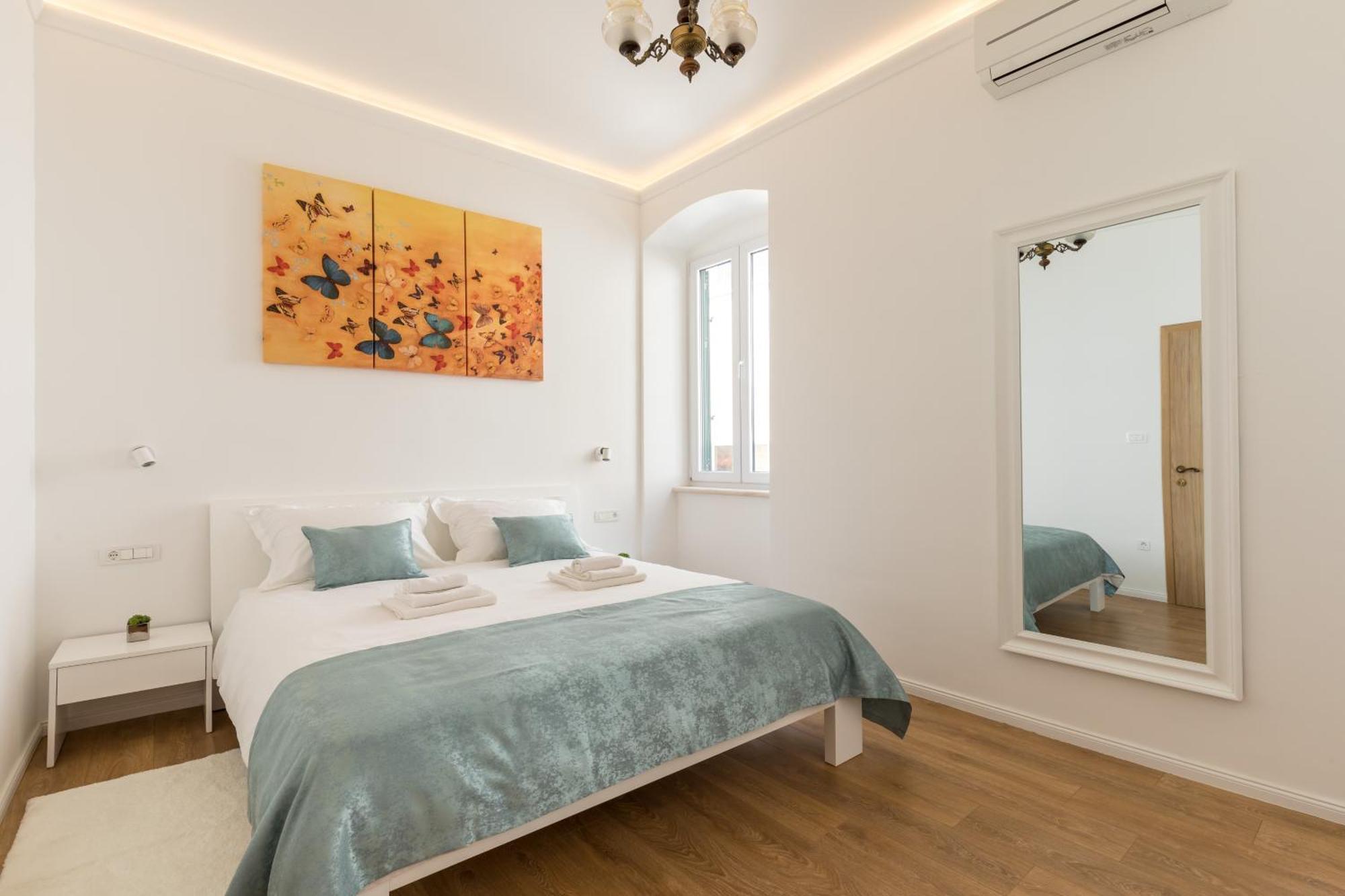 Maniva Old Town Luxury Rooms - Prime Spot By Riva Promenade Split Dış mekan fotoğraf
